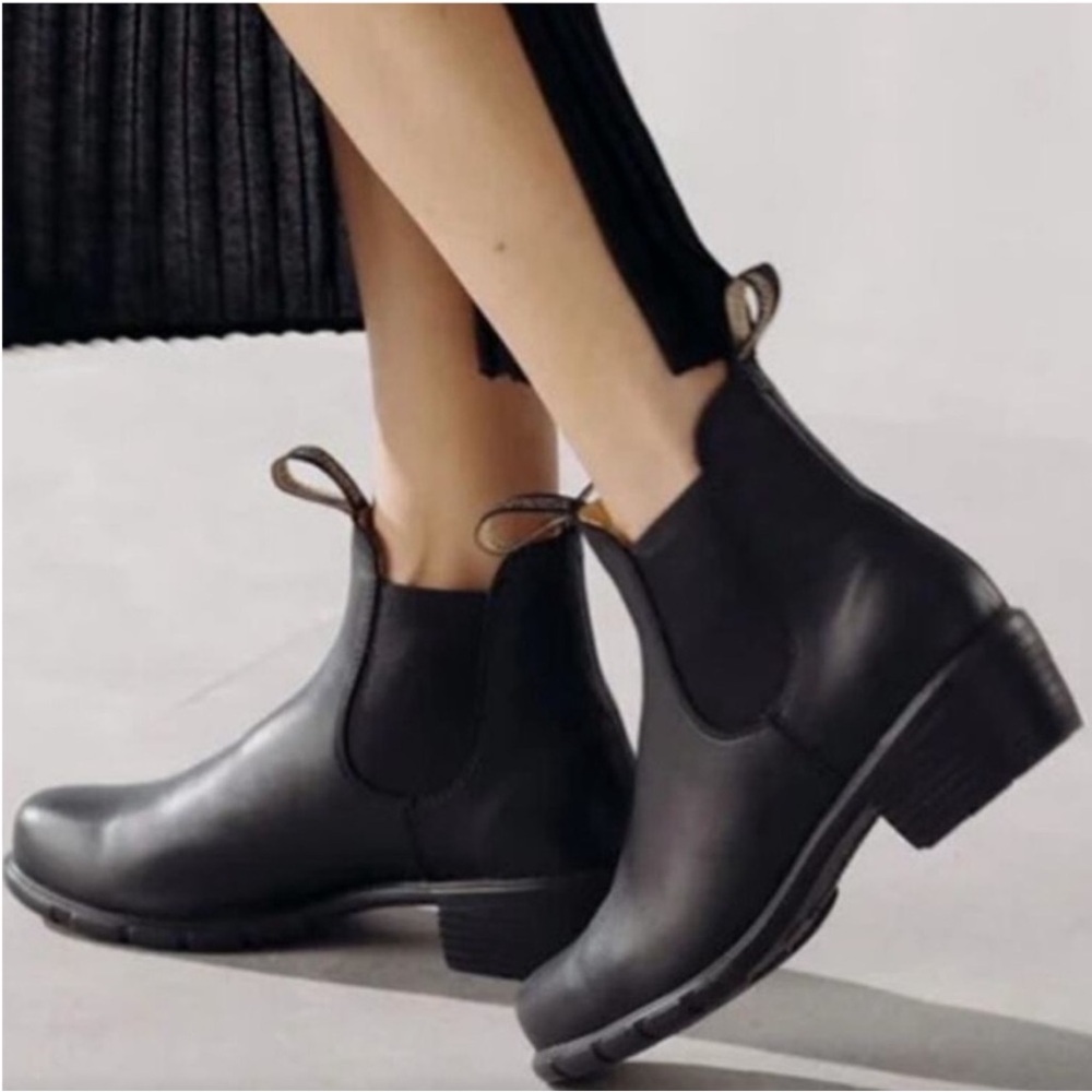 Blundstone 1671 Heeled Chelsea Boots - Picture 3 of 16